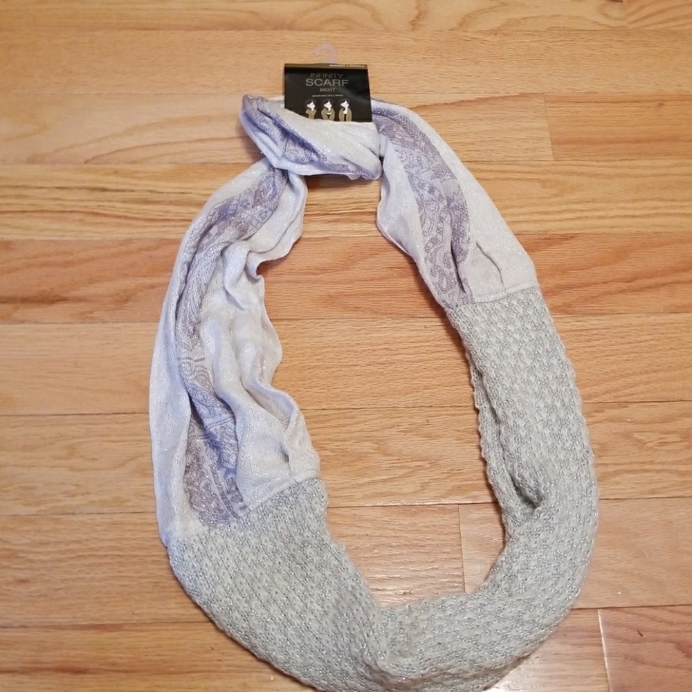 Infinity scarf